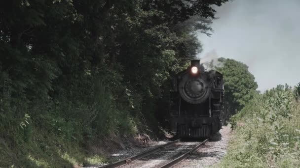 Vintage Steam Engine Approaching Head Full Head Steam — Stock videók