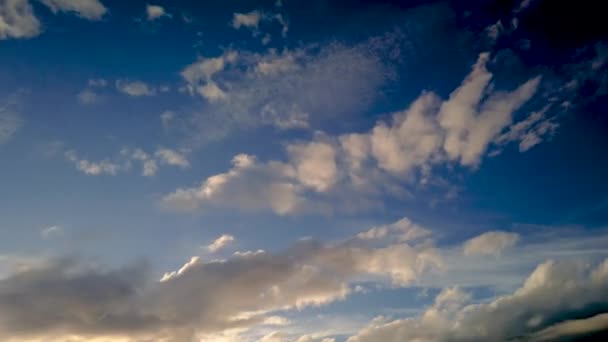 Sunrise Cloudscape Time Lapse Różnych Typów Chmur Złotym Blaskiem — Wideo stockowe