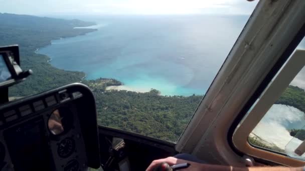 Helikopter Kokpitinden Tropikal Kıyı Şeridi Yeni Gine — Stok video
