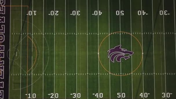 Drone Atirou Sobre Campo Futebol Ensino Médio Vazio Com Uma — Vídeo de Stock