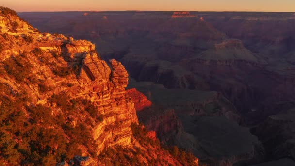 在亚利桑那州的大峡谷 日出的时间在4K拍摄 令人惊讶 — 图库视频影像
