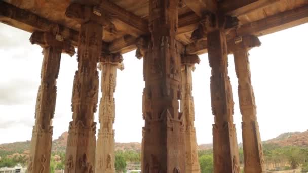 Панорама Зруйнованого Храму Рок Піллер Архітектури Всередині Святилища Ganesha Hampi — стокове відео