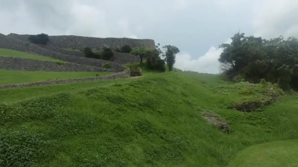 Ángulo Ancho Panorama Tiro Izquierdo Castillo Katsuren Ruinas Patrimonio Histórico — Vídeo de stock