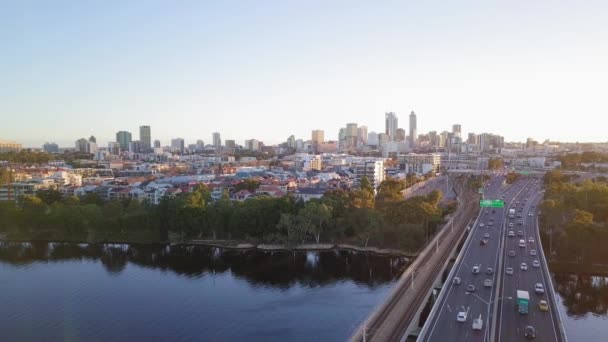 Aerial Sideways Motion Bridge Leading Perth City Western Australia Cars — Stock Video