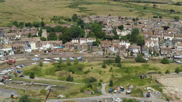 Καθιέρωση Εναέριας Όψης Του Queenborough Στη Νήσο Sheppey Κεντ Ηνωμένο — Αρχείο Βίντεο