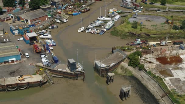 Aerial Pan Dezvăluie Din Queenborough Lock Insula Sheppey Kent Marea — Videoclip de stoc