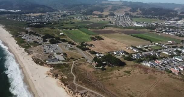 Aerial Coastal Cliffs Half Moon Bay San Francisco Bay Area — Wideo stockowe