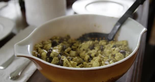 맛있는 슬로우 모션으로 뜨거운 내뿜는다 — 비디오