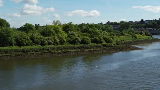 Légitolakodás Felfedi Medway Folyó Felett Folyó Partján Hogy Felfedje Rochester — Stock videók