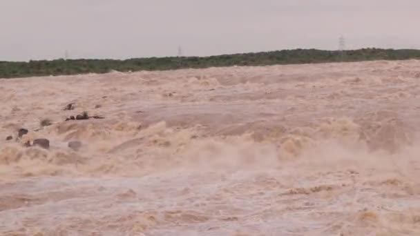 Byn Träd Och Små Kullar Dränkta Översvämning Grund Kraftigt Regn — Stockvideo