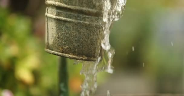 Agua Cae Cámara Lenta Jardín Grifo Aire Libre Bricolaje Que — Vídeo de stock
