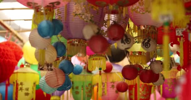 Kinesiska Lyktor Hänger Butik Chinatown Skjuten Slowmotion Los Angeles — Stockvideo