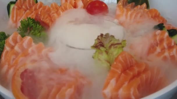 Sashimi Allt Kan Äta Med Kväve Pan För Att Hålla — Stockvideo