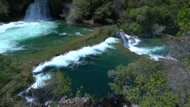 Cascade Frumoase Faimosul Parc Național Croat Krka Apă Curgătoare Grăbitoare — Videoclip de stoc