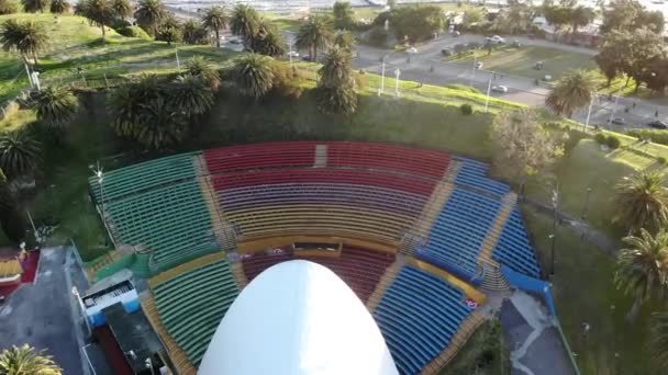 Vista Aérea Del Teatro Verano Con Stands Colores Ubicados Parque — Vídeos de Stock