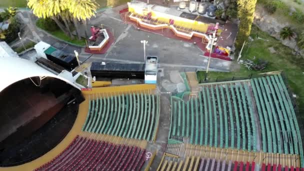 Vista Aérea Del Teatro Verano Con Stands Colores Ubicados Parque — Vídeo de stock