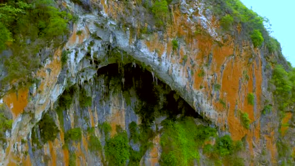 Воздушный Спуск Большой Пещеры Геопарке Плато Донг Ван Карст Объект — стоковое видео