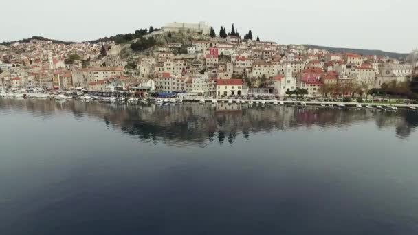 Беспилотный Вид Хорватия Город Шибенч Панорамный Вид Центр Старого Города — стоковое видео