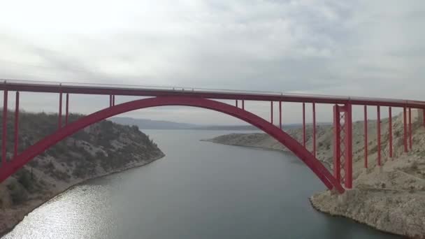 Puente Maslenica Croacia Puente Acero Rojo George Vista Del Estrecho — Vídeos de Stock