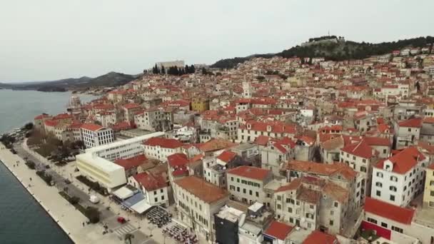 Drone View Hırvatistan Sibenik Şehri Eski Kasaba Merkezinin Panoramik Manzarası — Stok video