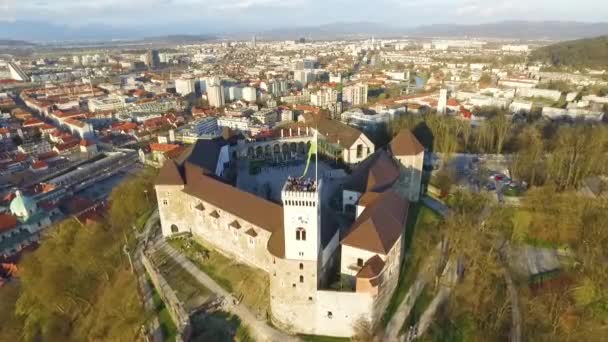 Ljubljana Şatosunun Üzerinden Slovenya Nın Önemli Simgelerinden Biri — Stok video