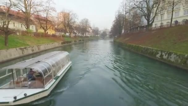 Croazieră Turistică Ruta Obișnuită Peste Râul Ljubljanica Din Ljubljana Slovenia — Videoclip de stoc
