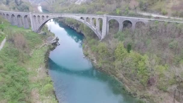 Luftaufnahme Der Solkan Brücke Über Dem Fluss Isonzo Soca Slowenien — Stockvideo