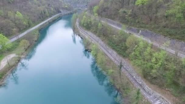 Вид Літака Річку Сока Словенія — стокове відео
