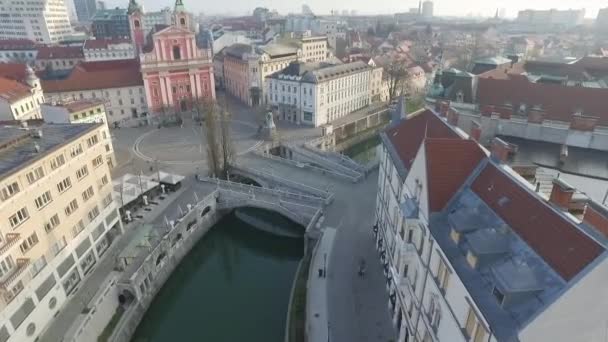 Vista Aérea Tromostovje Puente Triple Liubliana Sobre Río Liublianica Centro — Vídeo de stock