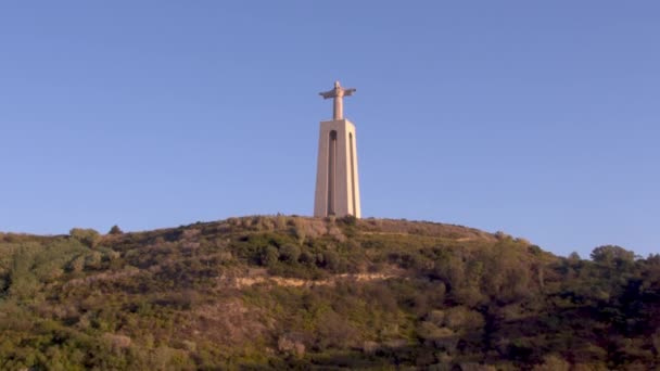 Cristo Estatua Del Rey Disparado Desde Río Tejo Barco Tiro — Vídeo de stock