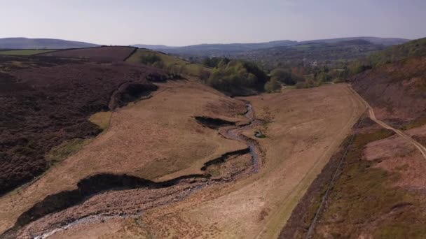 Aerial Drone Flyover Lake Peak District Velká Británie — Stock video
