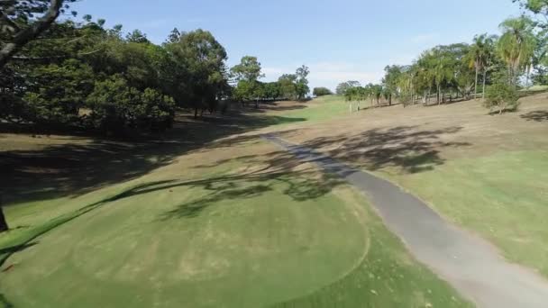 Schot Van Drone Boven Golfbaan — Stockvideo