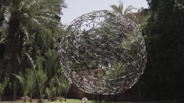 Мяч Сделанный Велосипедных Колес Природе Включая Медлительность — стоковое видео