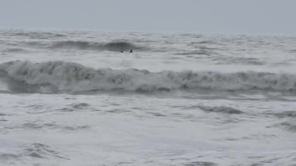 Man Kayaking Stormy Sea — Stock Video