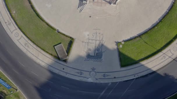 Karavel Portugis Menggambar Trotoar Portugal Shot Drone Lisbon Marqus Pombal — Stok Video