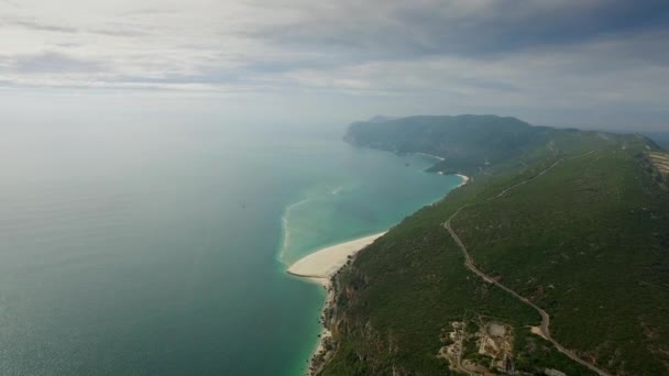 Arrbida Saaren Antenni Näkymä Kaunis Maisema Ampui Drone Setubal Portugali — kuvapankkivideo