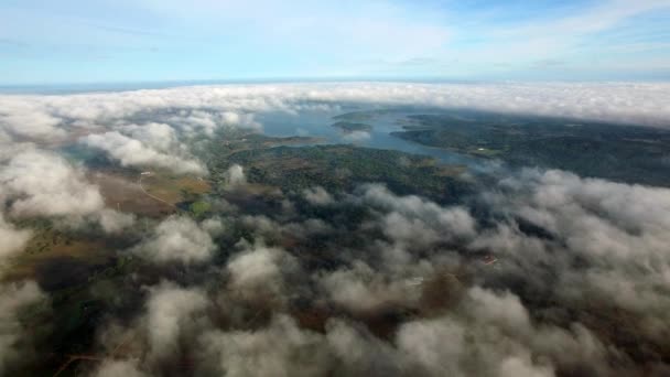 Lagoon Dolly Aerial Shot Belle Colorée Lagune Sous Les Nuages — Video
