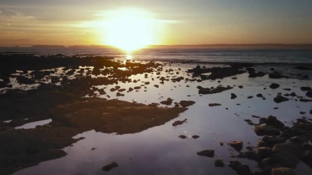 Východ Slunce Svědčící Ohromující Snové Anténě Obráceném Módu Úžasnou Planetou — Stock video