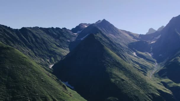 Blick Vom Hochweg Die Kaukasischen Berge Gletscher Grünes Gras Wilde — Stockvideo