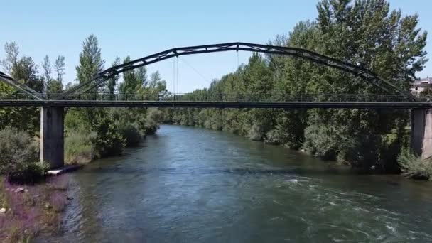 Uitzicht Vanuit Lucht Onder Een Brug Sil Zonnige Dag Barco — Stockvideo