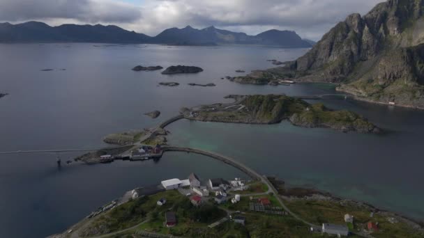 Fantastisk Dramatisk Landskap Lofoten Norge Visar Berg Öar Och Byggnader — Stockvideo
