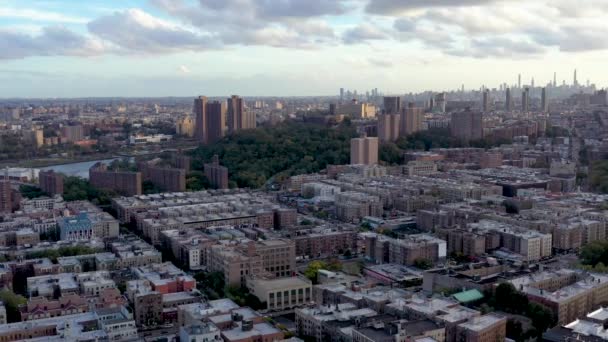 Camionagem Aérea Super Nítida Disparada Através Upper Manhattan New York — Vídeo de Stock