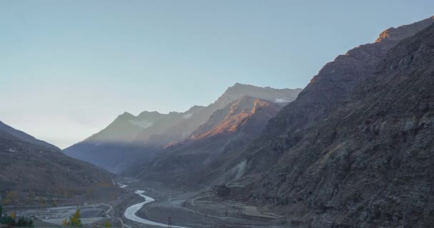 Impresionante Panorámica Montaña Amanecer Movimiento Lapso Tiempo Hermoso Majestuoso Desierto — Vídeos de Stock