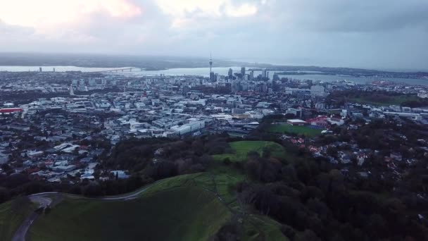 Drone Footage Mount Eden View Nowa Zealandia — Wideo stockowe