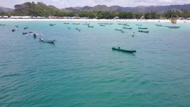 Drone Footage Lombok Barcos Por Playa — Vídeos de Stock