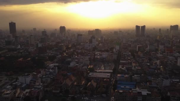 Ηλιοβασίλεμα Drone Footage Στο Phnom Penh Cambodia — Αρχείο Βίντεο
