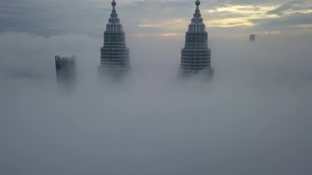 Drone Footage Cloudy Sunrise Kuala Lumpur Malasia — Vídeo de stock