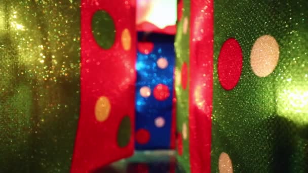 Out Focus Illuminated Christmas Presents Abstract Lighting Effect Focused Moving — Stock Video