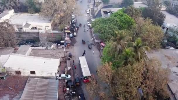 Mumbai Hindistan Işlek Caddelerinde Otobüs — Stok video