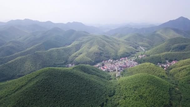 中国浙江省徳慶県茂山にある4K Hills Mountains — ストック動画